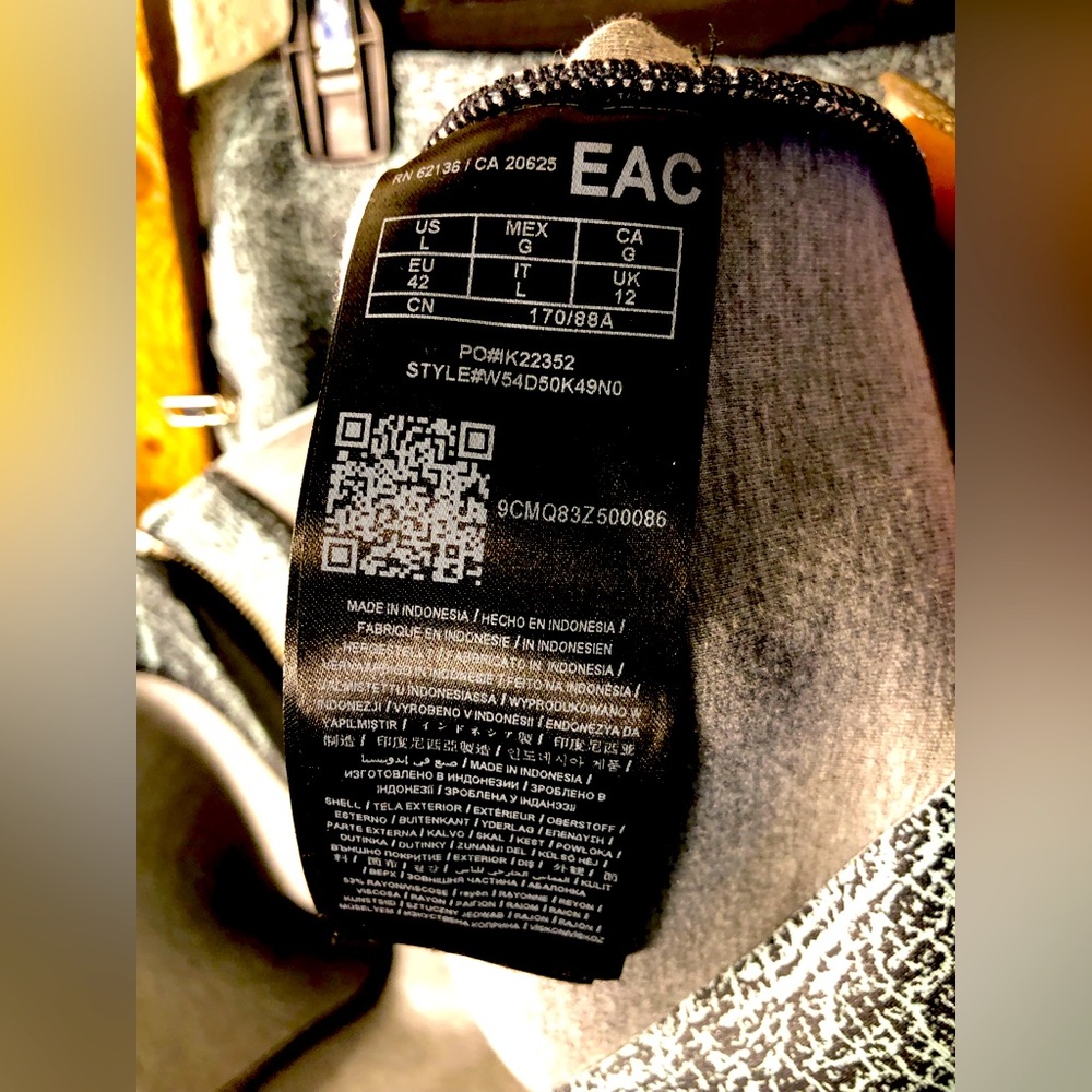 Guess Front Split Zipper Design Skirt Size Large - image 4